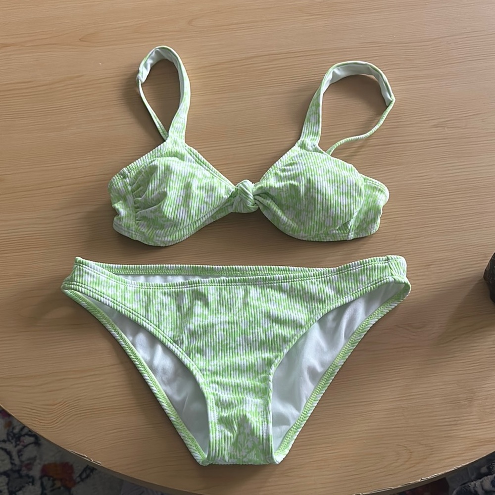 Target - Xhilaration Green and White Floral Bikini Set